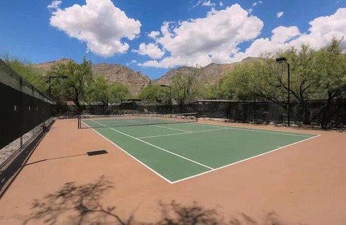 Tucson Condo | Adjacent to Lowes Ventana Canyon Golf Resort with breathtaking views!