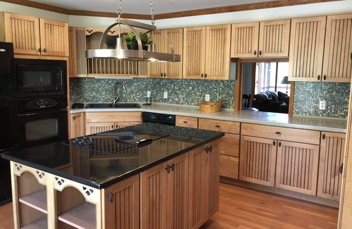 Bluff City House | Adjacent to South Holston River. Pet/smoke free! Great fishing! Close to BMS!