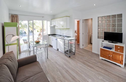 Los Llanos Apartment | Adjovimar Apartamentos