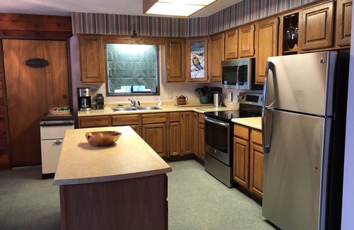 Courtenay Ski Chalet | Adjust your altitude, Stay in Comfort, but Venture out of your comfort zone