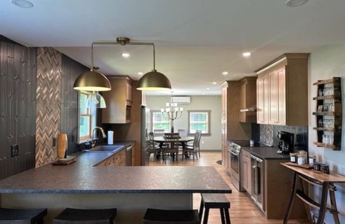 North Lake George House | ADK Retreat - Northern Lake George - Sleeps 8 - Boating, Hiking, & History