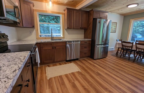Cranberry Lake Cottage | ADK Waterfront cottage on Cranberry Lake. 🐾💓🛶🎣⛵🌈🚵‍♀️🛤️🫎🍂🦉