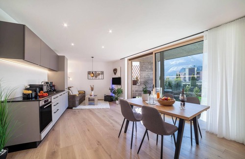 Naturno Apartment | 'Adler Living Gartenwohnung' with Mountain View, Private Garden & Wi-Fi