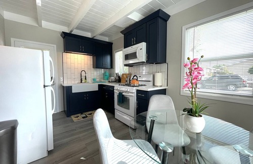 North Long Beach House | ★ADMIRABLE 1B1B REVAMPED HOME IN LONG BEACH★