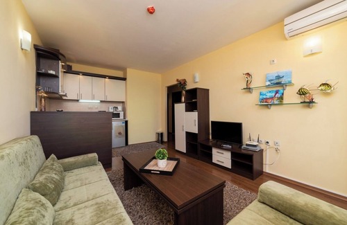 Golden Sands Apartment | Admiral Amazing Sea Apartment
