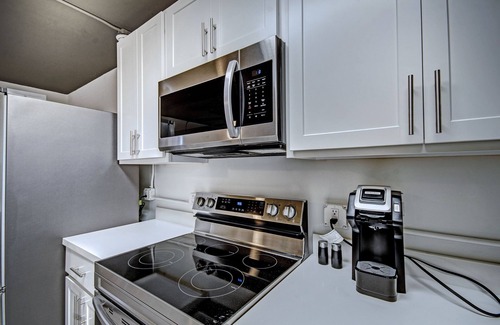 Greater Belhaven Apartment | Admiral Benbow #253