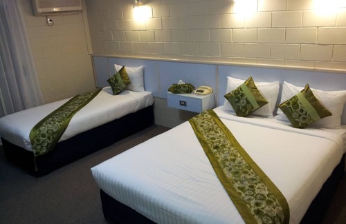 Nelson Bay Hotel | Admiral Nelson Motor Inn