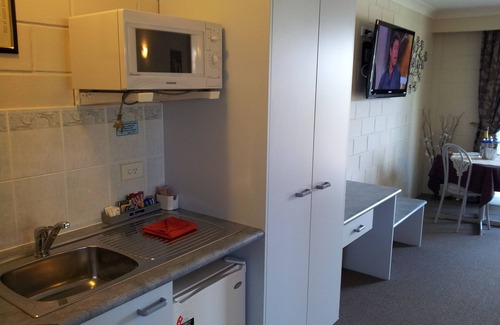 Nelson Bay Hotel | Admiral Nelson Motor Inn