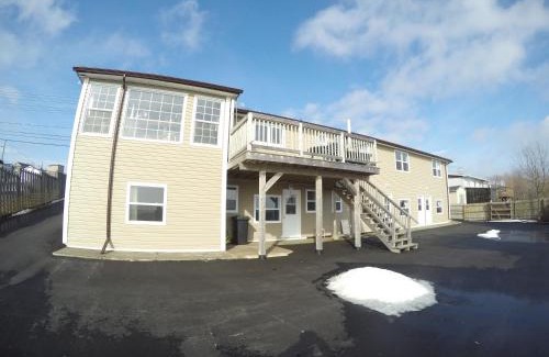 Saint John Hotel | Admiral's Quay Motel & Suites