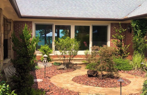 Flowery Branch House | Admiral's Sandy Beach Chalet