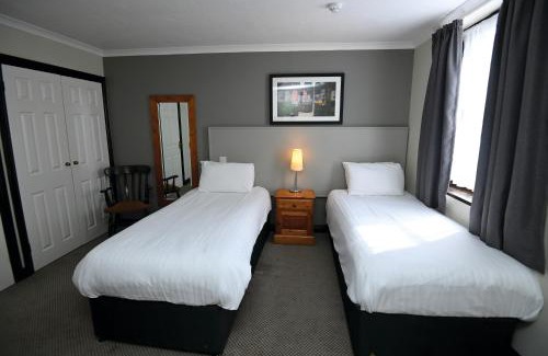 Dunball Hotel | Admiral's Table, Bridgwater by Marston's Inns