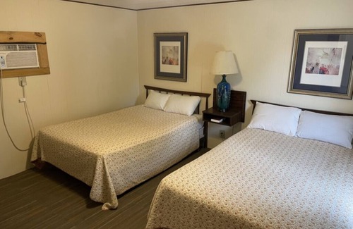Lemoyne Resort | Admiral’s Cove Resort - Family Suite 11