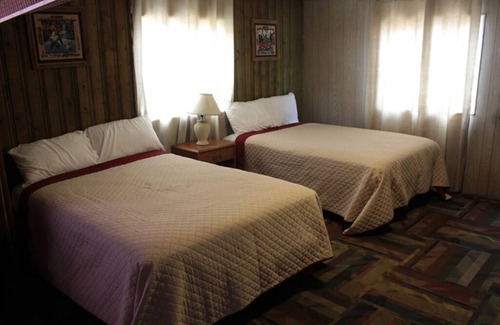Lemoyne Resort | Admiral’s Cove Resort - The log cabin