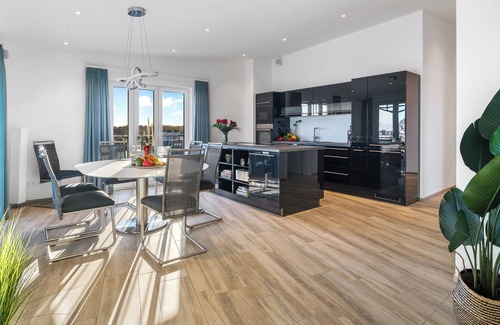 Olpenitz Apartment | Admiralsdeck Panoramablick, Finnische Sauna, 3 Baeder, Fahrstuhl, 2 Terrassen