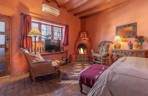 Taos Bed & Breakfast | Adobe and Pines Inn Bed and Breakfast