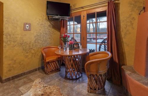 Taos Bed & Breakfast | Adobe and Pines Inn Bed and Breakfast
