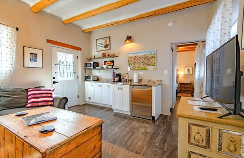 South Capitol Condo | Adobe Casita Downtown - King Bed + Patio * Spacious 450 Sq Ft