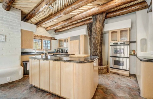 Broadmoor House | Adobe del Sol! House & Cottage by The Broadmoor!