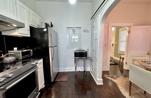 Marfa House | Adobe in Prime location in heart of Marfa, Steamshower, Fantastic Porch
