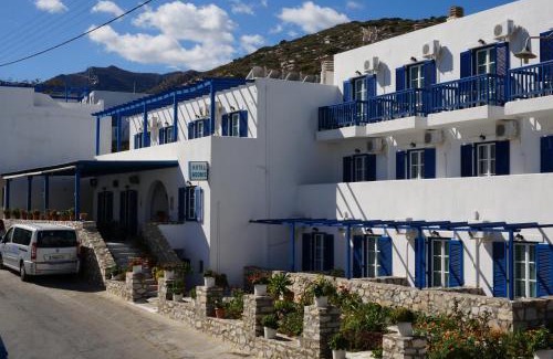 Apollonas Hotel | Adonis Hotel Naxos