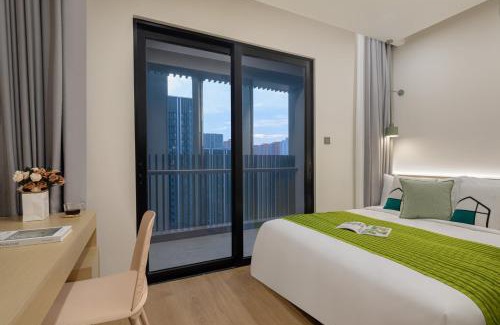 Longhua District Hotel | Adoor Suites Shenzhen