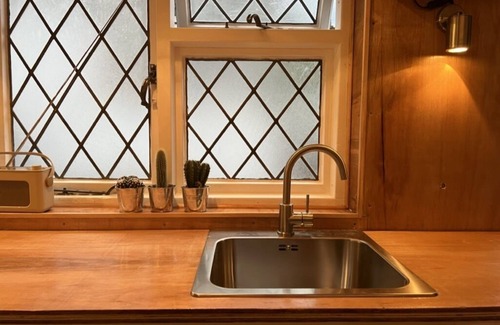 Bury St Edmunds Apartment | Adorable 1 bed guest studio in Bury St Edmunds.