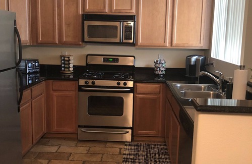 Summerlin Condo | Adorable 1 Bedroom 1 Bath condo with ALL NEW FURNISHINGS!