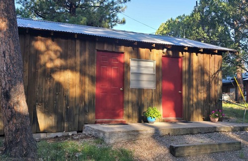 Mayhill Cabin | Adorable 1-bedroom cabin in Mayhill
