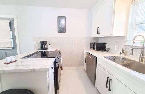 Dallas Apartment | Adorable 1- bedroom guesthouse with free parking