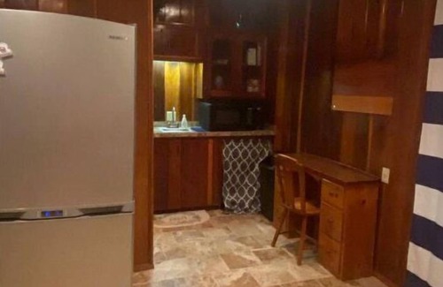 Ira Apartment | Adorable 1-bedroom guesthouse with kitchenette