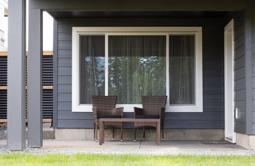 Courtenay House | Adorable 1 Bedroom Modern Suite