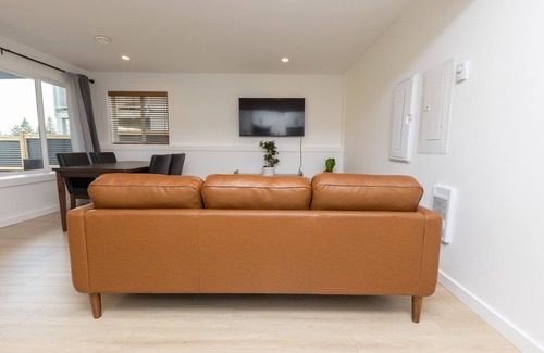 Courtenay House | Adorable 1 Bedroom Modern Suite