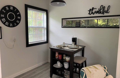 Spanish Fort Cottage | Adorable 1-Bedroom Guesthouse in Spanish Fort