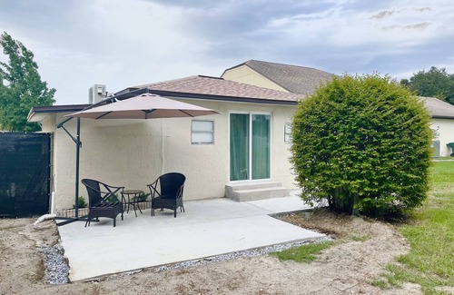 Winter Haven Cottage | Adorable 1 bedroom guesthouse near Legoland