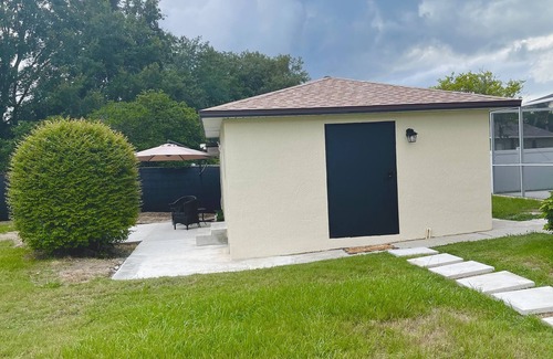 Winter Haven Cottage | Adorable 1 bedroom guesthouse near Legoland