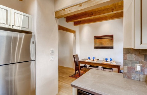 Downtown Santa Fe Condo | Adorable 2 bed 2 bath home in Downtown Santa Fe .Near Downtown Plaza