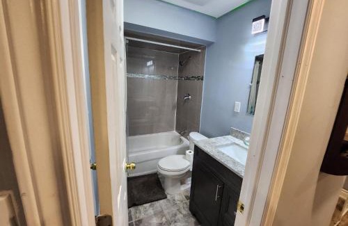 Halton Regional Municipality Apartment | Adorable 2-Bedoom walkout basement Apartment