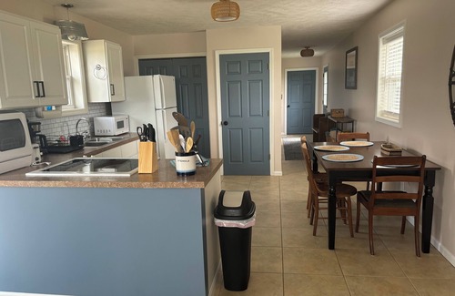 Bendena House | Adorable 2 bedroom cabin on the Missouri River
