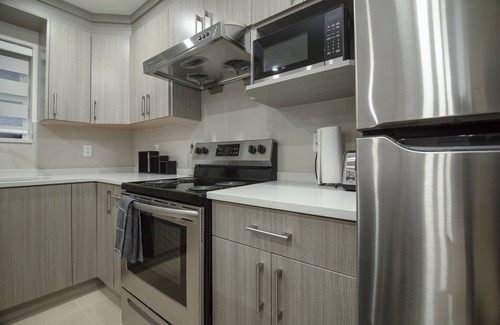 Vancouver South House | Adorable 2 Bedroom Guest Home