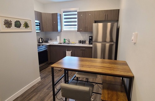 Saskatoon Apartment | Adorable 2-bedroom place with 1 free parking