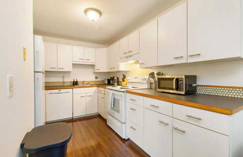 Picnic Point-North Lynnwood House | Adorable 2-bedroom townhome in Lynnwood