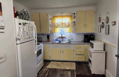 Bergland House | Adorable 3 bedroom home, direct access to Trails and Lake.
