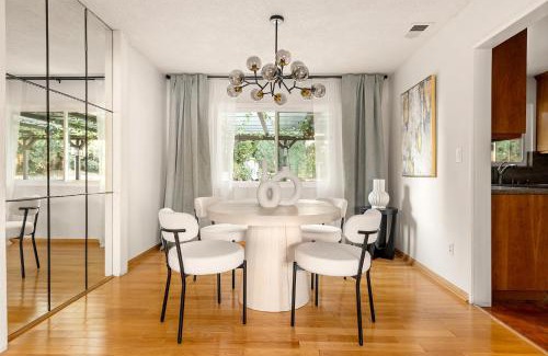 Granada Hills North House | Adorable 4 bedroom home with Pool & more