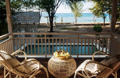 Gili Trawangan Villa | Adorable 4BR Villa - Gili Trawangan! 1Min Walk To The Beach! W/Swimming Pool!