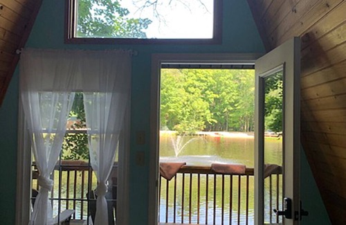 Ashford Cabin | Adorable a-frame cabin on the water