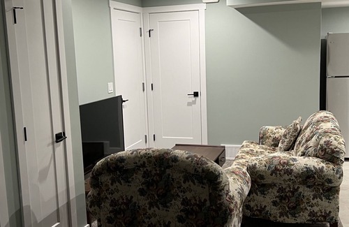 North Industrial Ski Chalet | Adorable And Cozy 2 Bedroom Space @ Brighton
