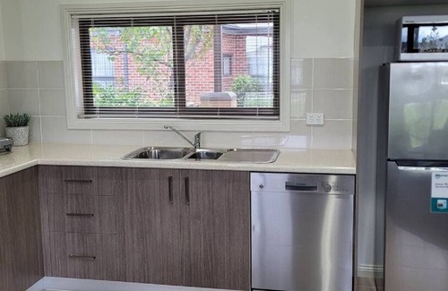Traralgon House | Adorable and Peaceful Unit - Fully Furnished