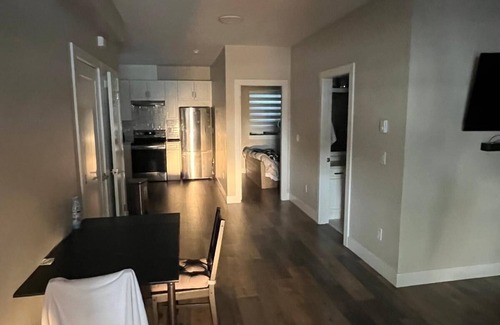Abbotsford Apartment | Adorable apartment with AC in charming Abbotsford