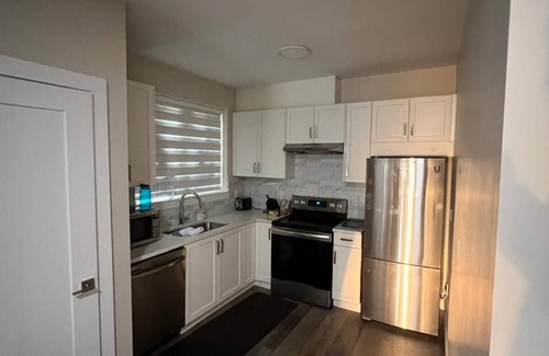 Abbotsford Apartment | Adorable apartment with AC in charming Abbotsford