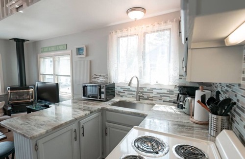 Dennis Port Cottage | Adorable Beach Cottage
